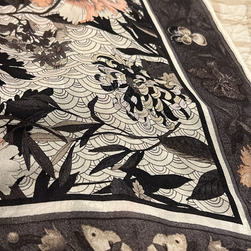 Vince Camuto NWT 100% silk oblong scarf 72” x 16” - Picture 3 of 6